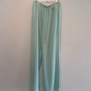 EUC. Rue Sophie, Mint Green Women's Pants. Waist 14-17”. Rise 11” Inseam 32”